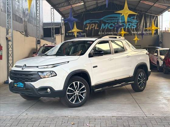FIAT TORO 2.0 16V TURBO DIESEL ULTRA 4WD AT9 FIAT TORO 2.0 16V TURBO DIESEL ULTRA 4WD AT9